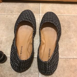 Houndstooth flats